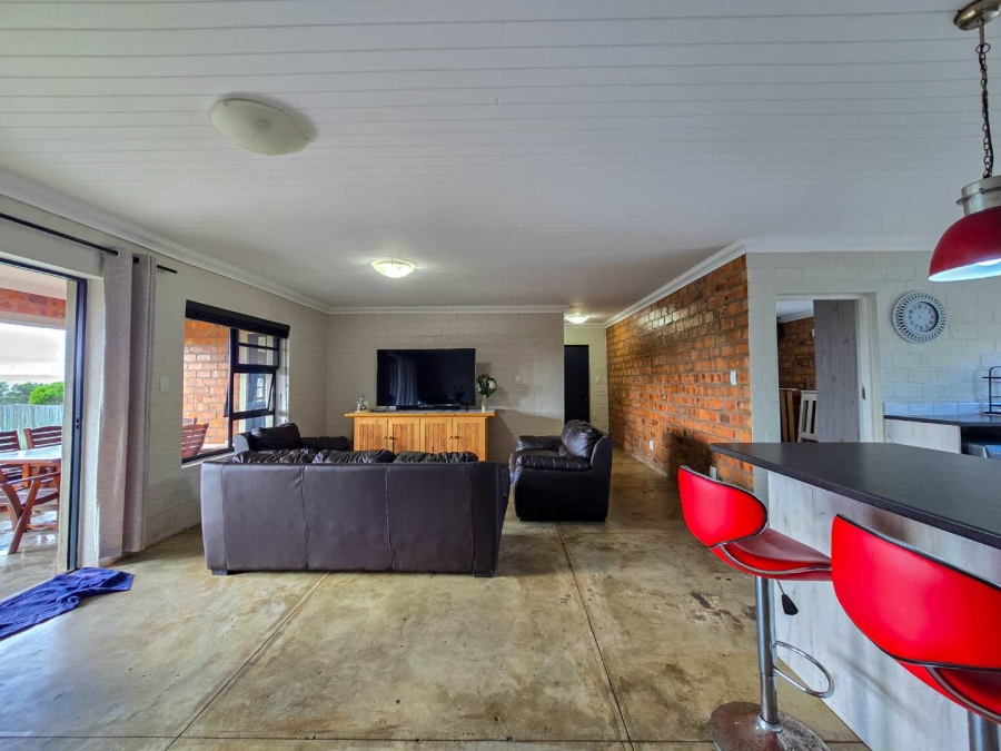 2 Bedroom Property for Sale in Stilbaai Wes Western Cape